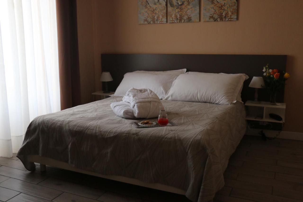Hotel Regina Margherita 博尔迪盖拉 外观 照片